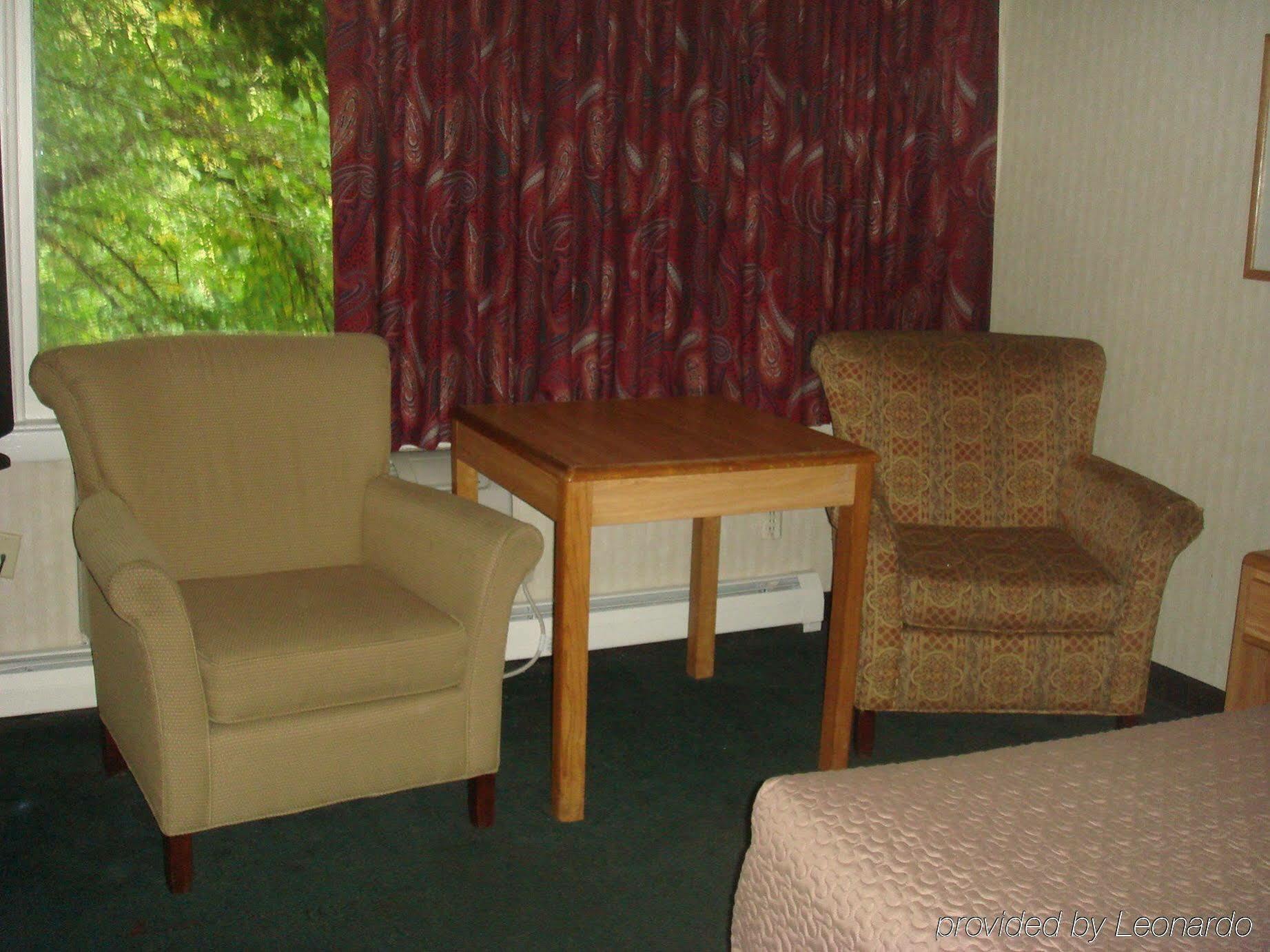 The Black Mountain Motel 2*